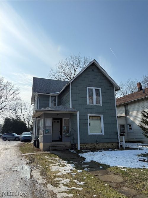 3835 Lake Ave, Ashtabula, OH, 44004-5831 | Card Image