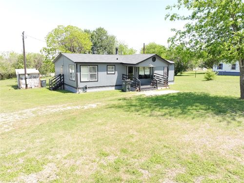 1073 E Fm 150, Kyle, TX, 78640-5156 | Card Image