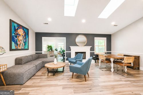 135 Summer Brooke, Peachtree City, GA, 30269-2472 | Card Image