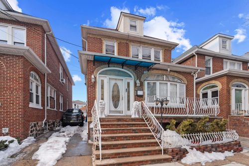 8521 1st Ave, North Bergen, NJ, 07047-5114 | Card Image