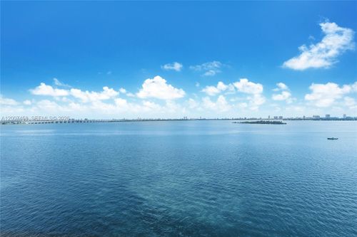 7b-725 Ne 22nd St, Miami, FL, 33137-5143 | Card Image