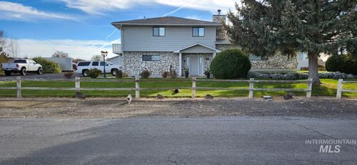 1027 Clear Creek Dr, Buhl, ID, 83316-6173 | Card Image