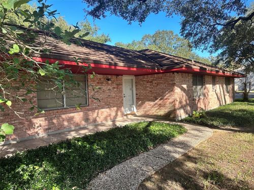 1011 Pampa St, Pasadena, TX, 77504-1629 | Card Image