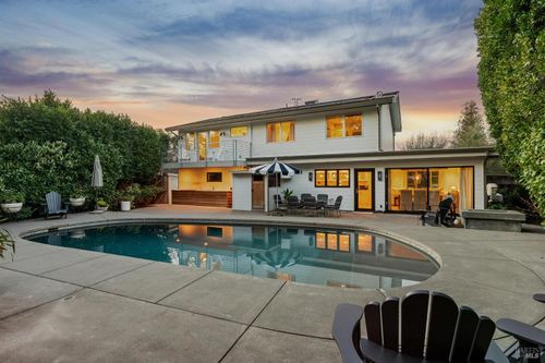 282 Riviera Dr, San Rafael, CA, 94901-1556 | Card Image
