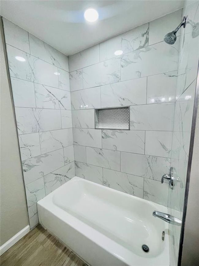 Bathroom #2 | Image 21