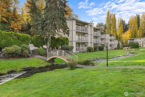 d5-13321 15th Ave Ne, Seattle, WA, 98125-4025 | Card Image