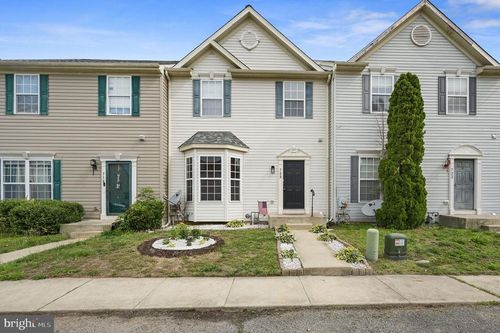 720 Birch Tree Ln, SMYRNA, DE, 19977-2546 | Card Image