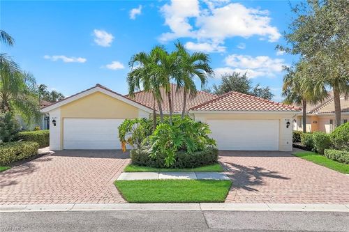 4251 Redonda Ln, NAPLES, FL, 34119-7501 | Card Image