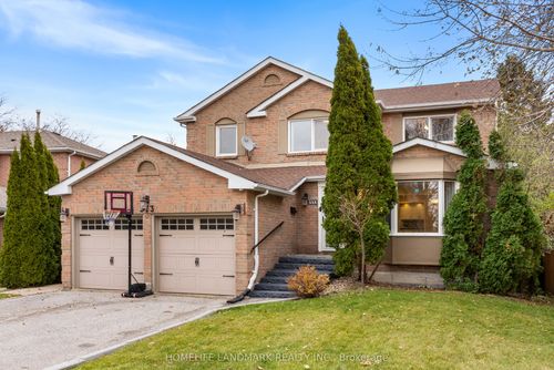333 Rannie Rd, Newmarket, ON, L3X1K3 | Card Image