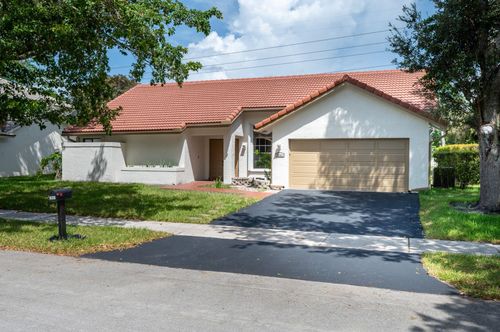 1041 Amherst Ave, Davie, FL, 33325-3009 | Card Image