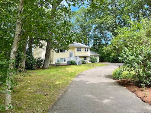 70 Beach St, Foxboro, MA, 02035-1130 | Card Image