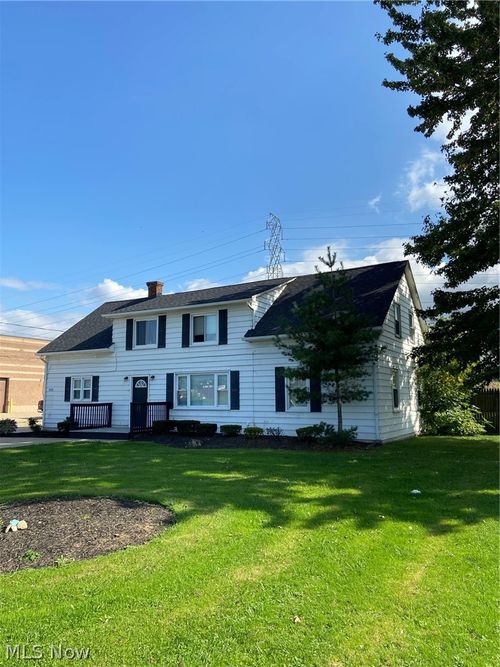 7512 Tyler Blvd, Mentor, OH, 44060-5453 | Card Image