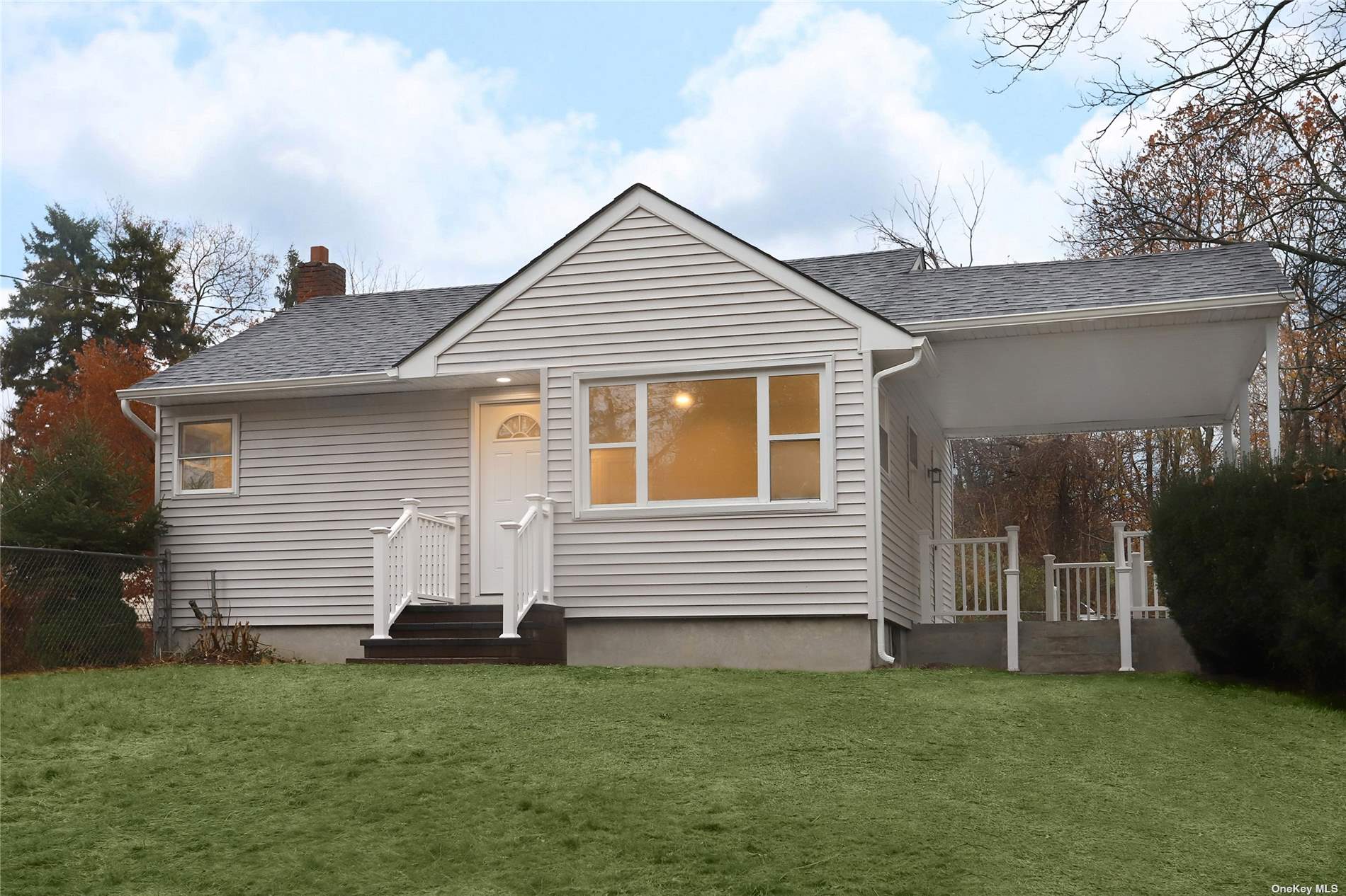 6th Ave, Huntington Station, NY 11746