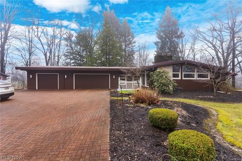2479 Tibbetts Wick Rd, Girard, OH, 44420-1234 | Card Image