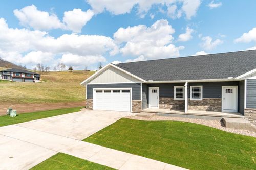 4060 Brooke Elizabeth Drive, Onalaska, WI, 54650 | Card Image