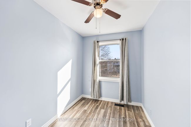 24 Mckeown Cres, House attached with 3 bedrooms, 2 bathrooms and 4 parking in Amherstview ON | Image 35
