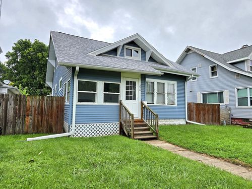 270 18th Place, Clinton, IA, 52732 | Card Image