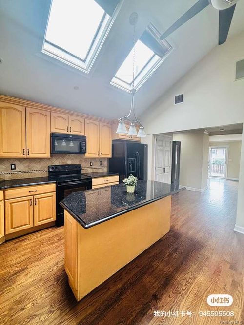 3199 Ilene Ln, Levittown, NY, 11756-2813 | Card Image