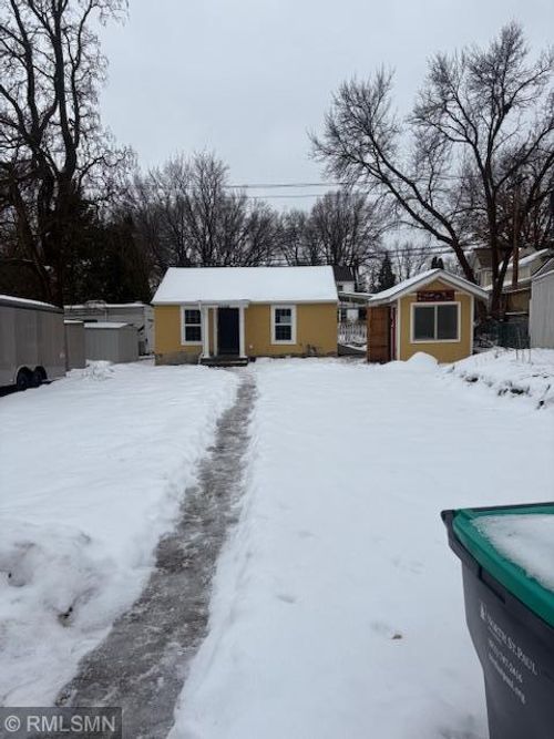 2522 15th Ave E, North Saint Paul, MN, 55109-2327 | Card Image