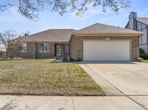 50108 Buccaneer Dr, Macomb, MI, 48044-1215 | Card Image