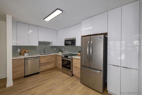 104-3020 Cowley Way, San Diego, CA, 92117-6871 | Card Image
