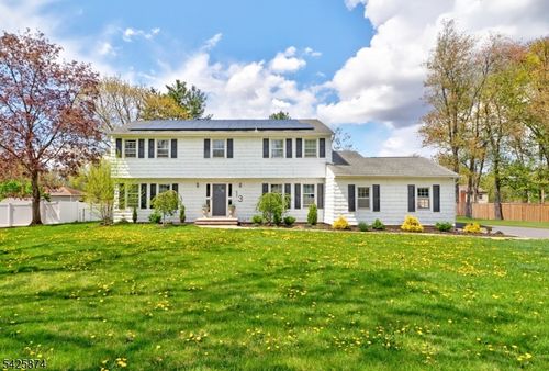 13 Hanover Rd, East Hanover, NJ, 07936-3403 | Card Image