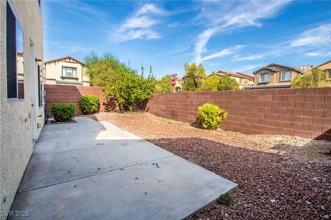 10560 Laurelwood Lake Ave, House other with 3 bedrooms, 3 bathrooms and null parking in Las Vegas NV | Image 9