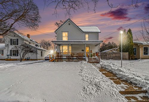 616 Broas St, Belding, MI, 48809-1913 | Card Image