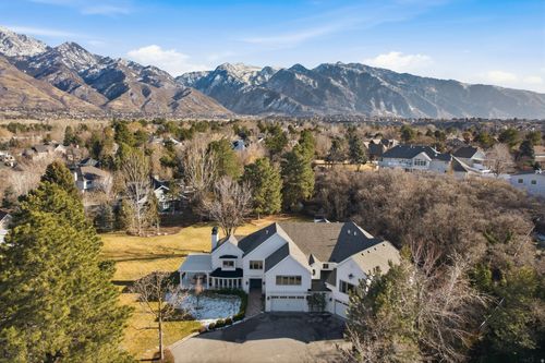 2152 Creek Rd, Sandy, UT, 84093-6448 | Card Image