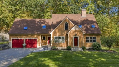 40 Harbor St, Pepperell, MA, 01463 | Card Image