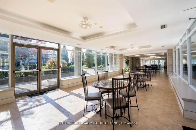 509 - 2504 Rutherford Rd, Condo with 2 bedrooms, 2 bathrooms and 1 parking in Concord ON | Image 17