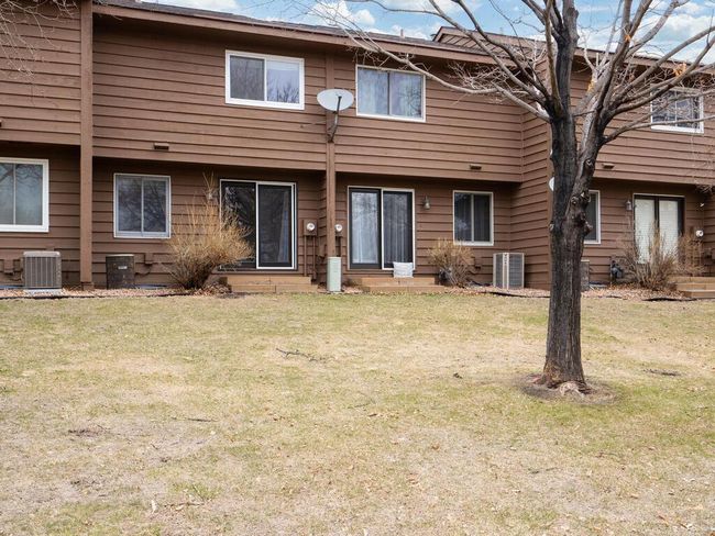 Walkout to large green space | Image 5