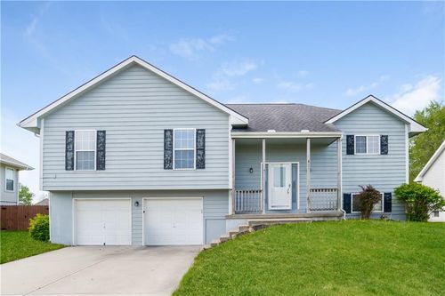 217 E 22nd Ter, Kearney, MO, 64060-7317 | Card Image