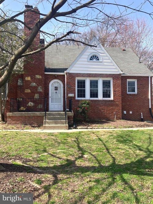 626 S Irving St, ARLINGTON, VA, 22204-2422 | Card Image