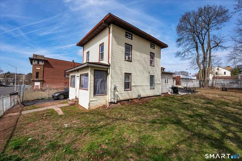 368 Park St, New Britain, CT, 06051-2727 | Card Image