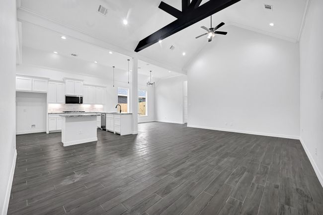 201 Big Spring Dr, House other with 5 bedrooms, 3 bathrooms and 2 parking in Anahuac TX | Image 7