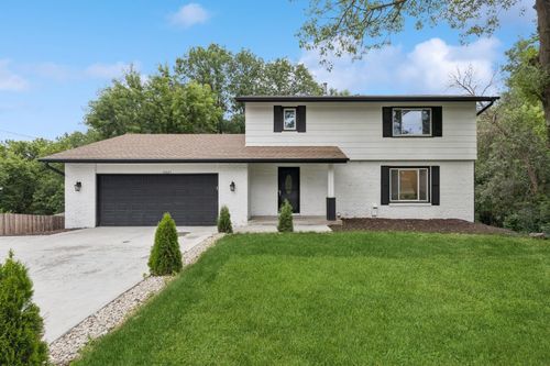 12621 Cedar Lake Rd, Minnetonka, MN, 55305-3945 | Card Image
