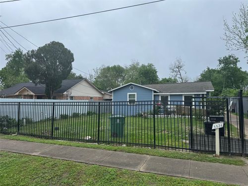5526 Bunte St, Houston, TX, 77026-3151 | Card Image