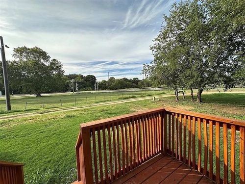 a-202 Prima St, Smithville, TX, 78957-2206 | Card Image