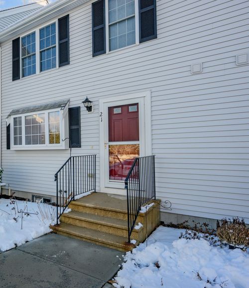 apt-21-2697 Cranberry Highway, Wareham, MA, 02571 | Card Image