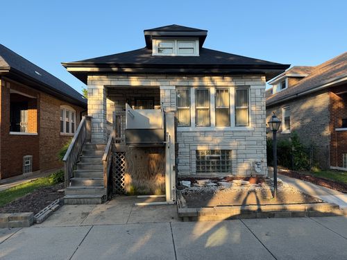 8753 S Laflin St, Chicago, IL, 60620-4844 | Card Image