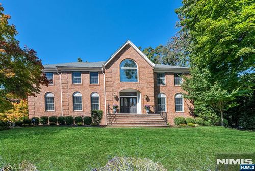 402 Highland Avenue, Ridgewood, NJ, 07450 | Card Image
