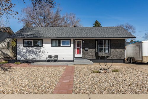 1361 Parker Ave Nw, Medicine Hat, AB, T1A6X1 | Card Image