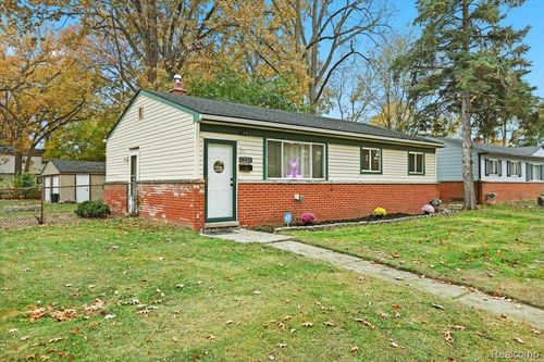 34415 Glover St, Wayne, MI, 48184-2442 | Card Image