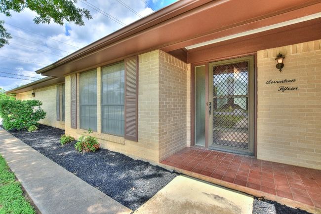 Front Entry | Image 5