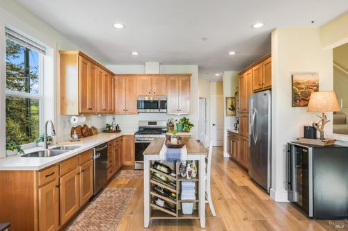 2668 Franz Kafka Avenue, Santa Rosa, CA, 95404 | Card Image