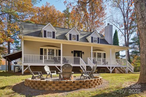 17 Old Gap Creek Rd, Fairview, NC, 28730-9793 | Card Image