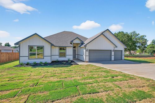 119 Cayuga Trl, Lake Kiowa, TX, 76240-9224 | Card Image