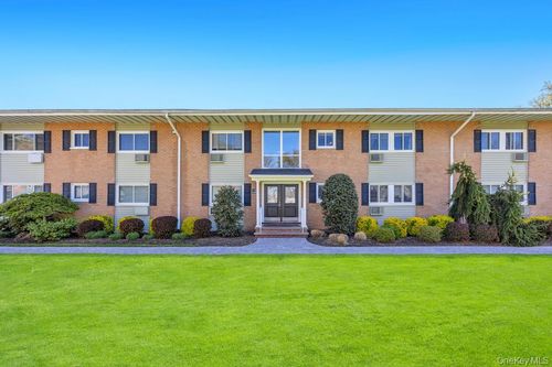 4a-49 Mildred Pl, North Babylon, NY, 11703-5013 | Card Image