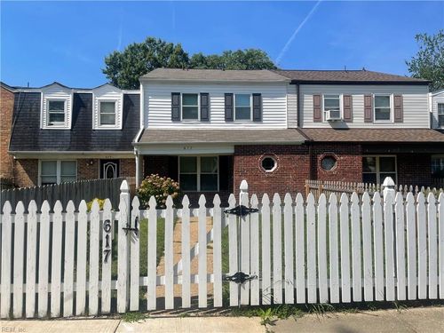 617 Red Horse Ln, Virginia Beach, VA, 23462-1516 | Card Image